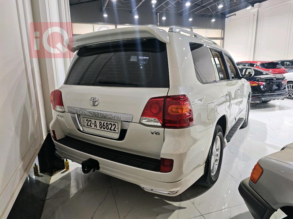 تويوتا لاندكروزر